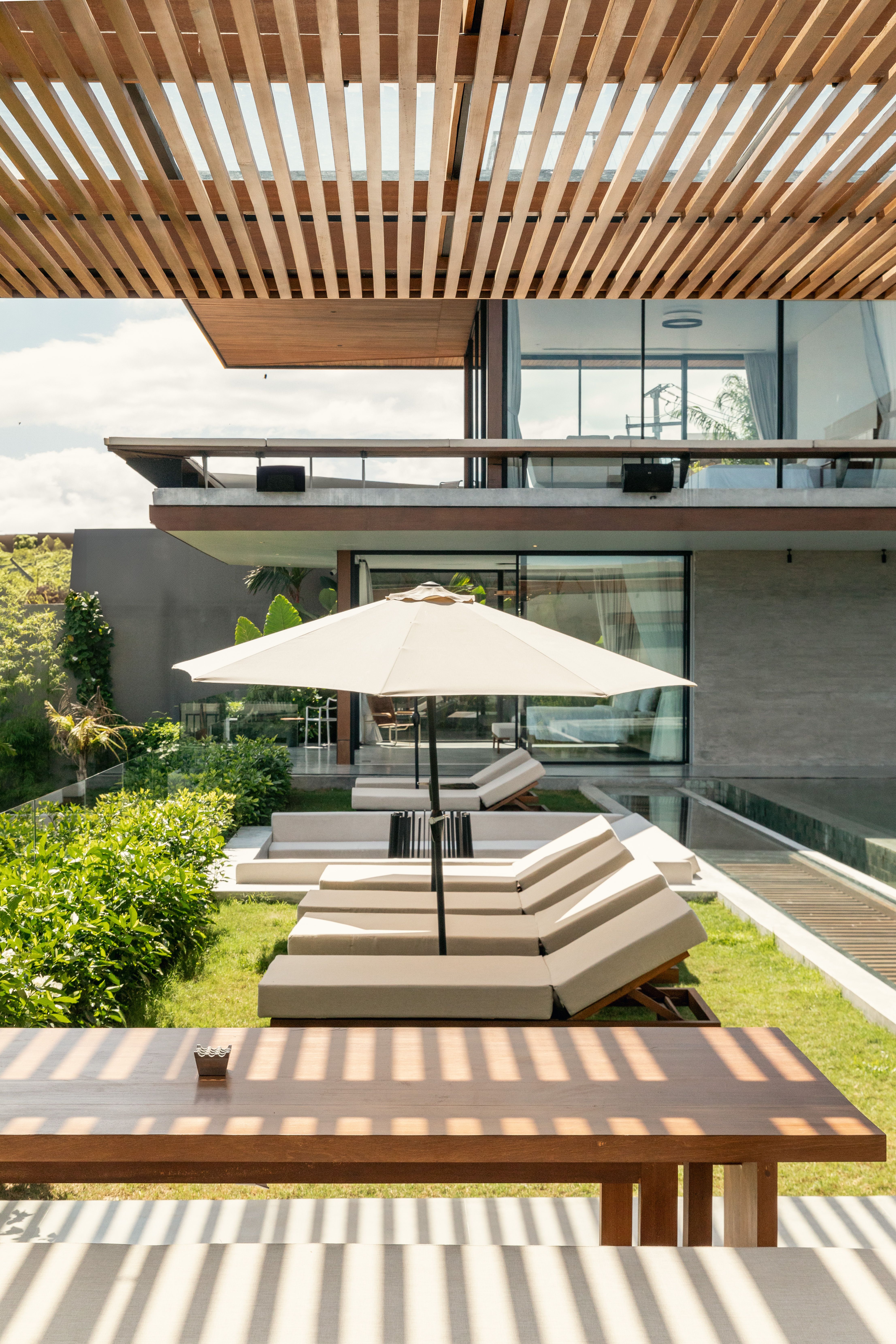 Parasol Sunrise Front